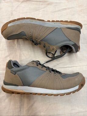 Oboz hiking shoes